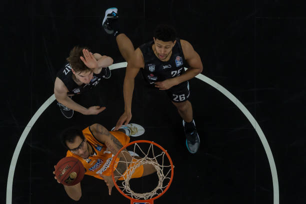 他在短短几 他在短短几