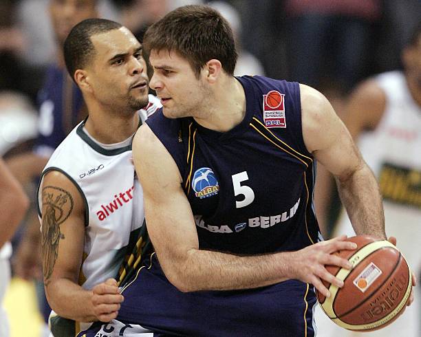 而这些动作 而这些动作